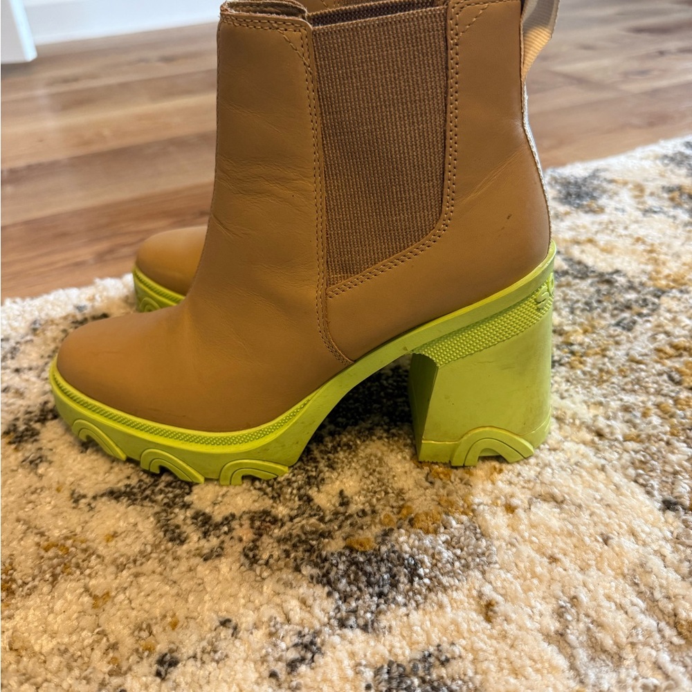 Sorel Tan Ankle Boots with Green Sole